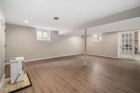 43 Par Circle Albany NY 12208