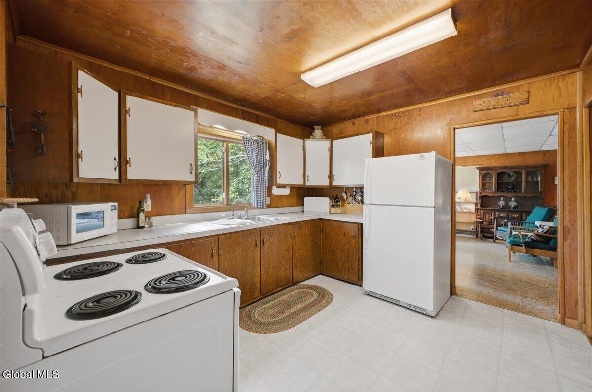 201 Garnet Lake Road Johnsburg NY 12843