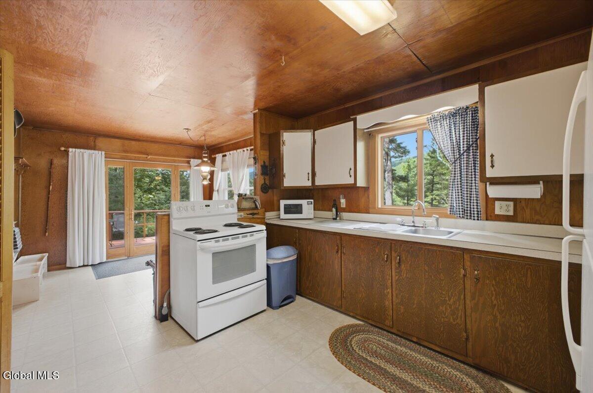 201 Garnet Lake Road Johnsburg NY 12843
