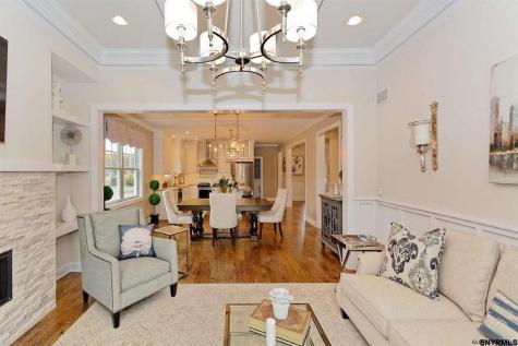 122 Spring Road Loudonville NY 12211