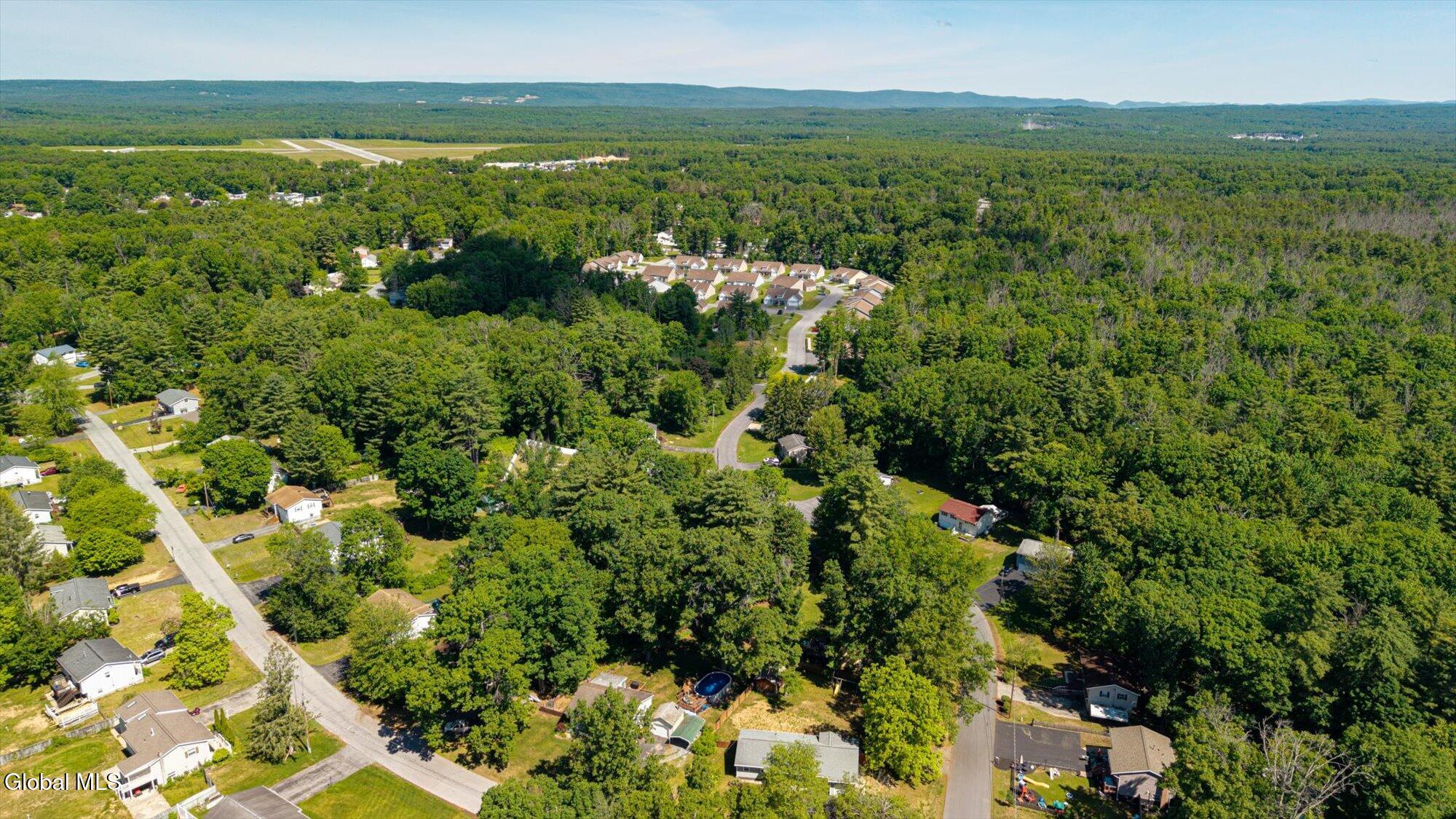 11 Greybirch Trail Milton NY 12020