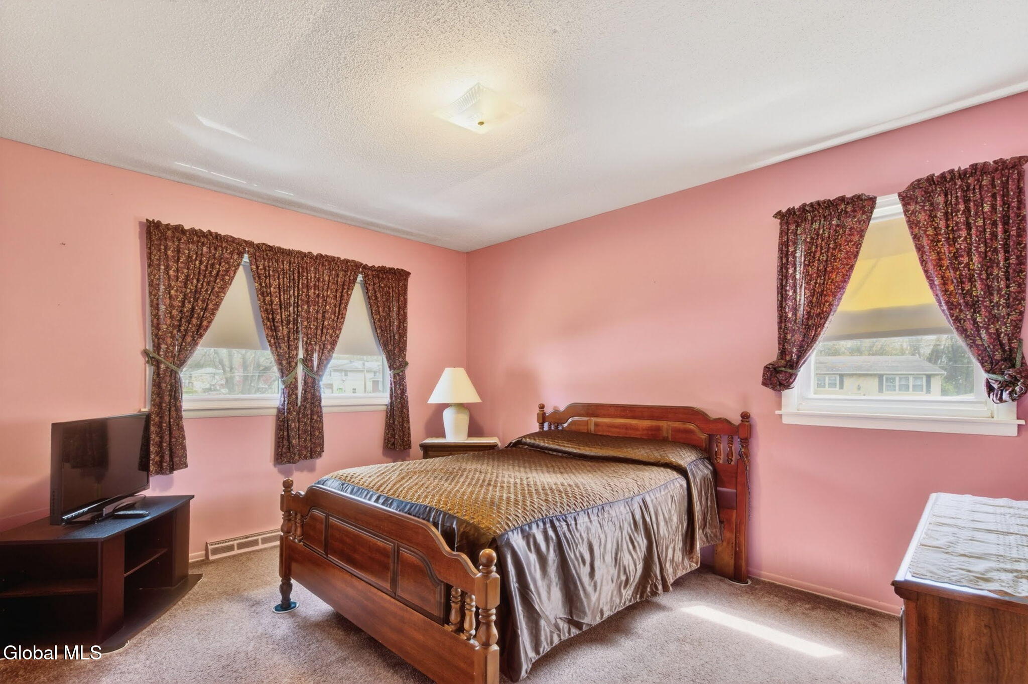 5 Fairmont Drive Albany NY 12205
