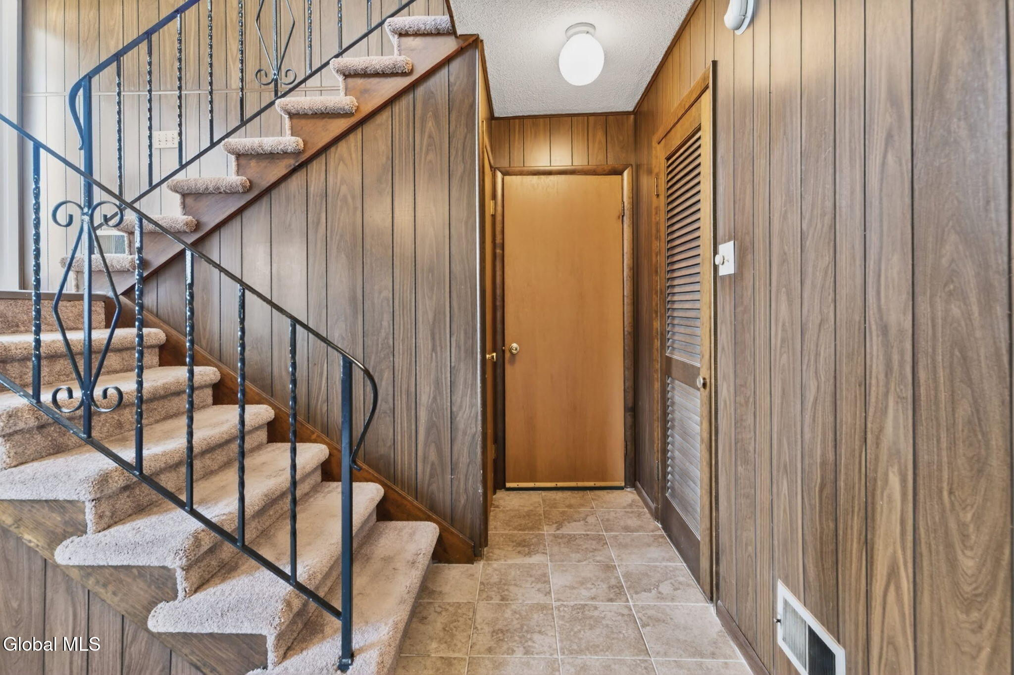 5 Fairmont Drive Albany NY 12205