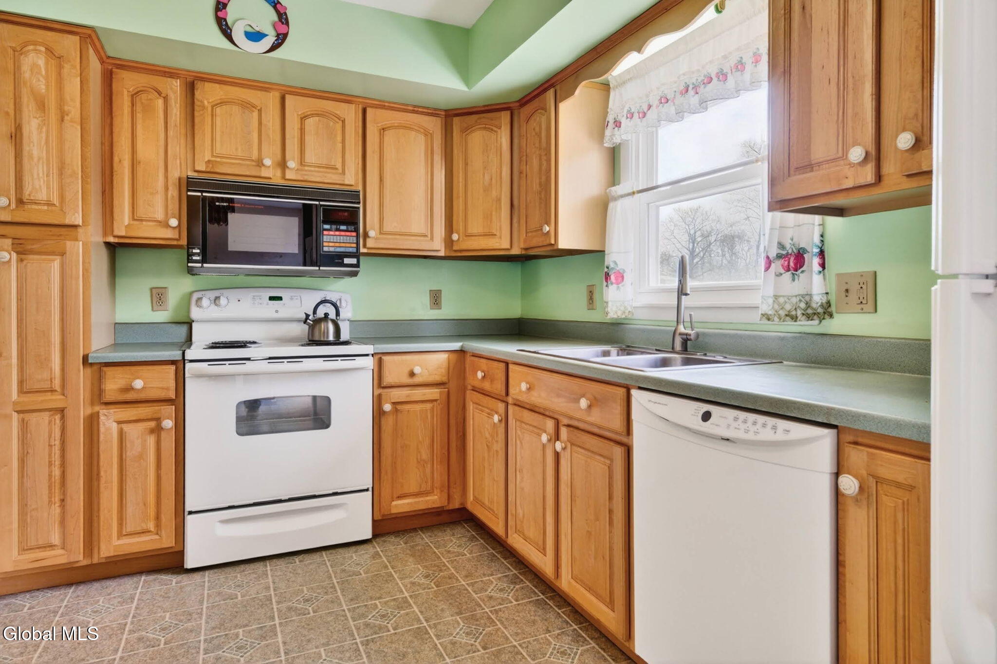 5 Fairmont Drive Albany NY 12205