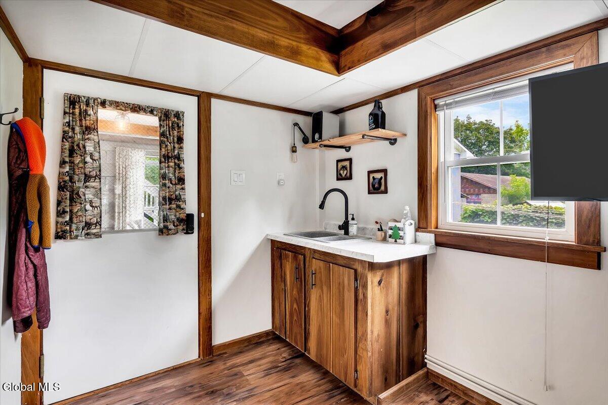 7 North Road Clarksville NY 12041