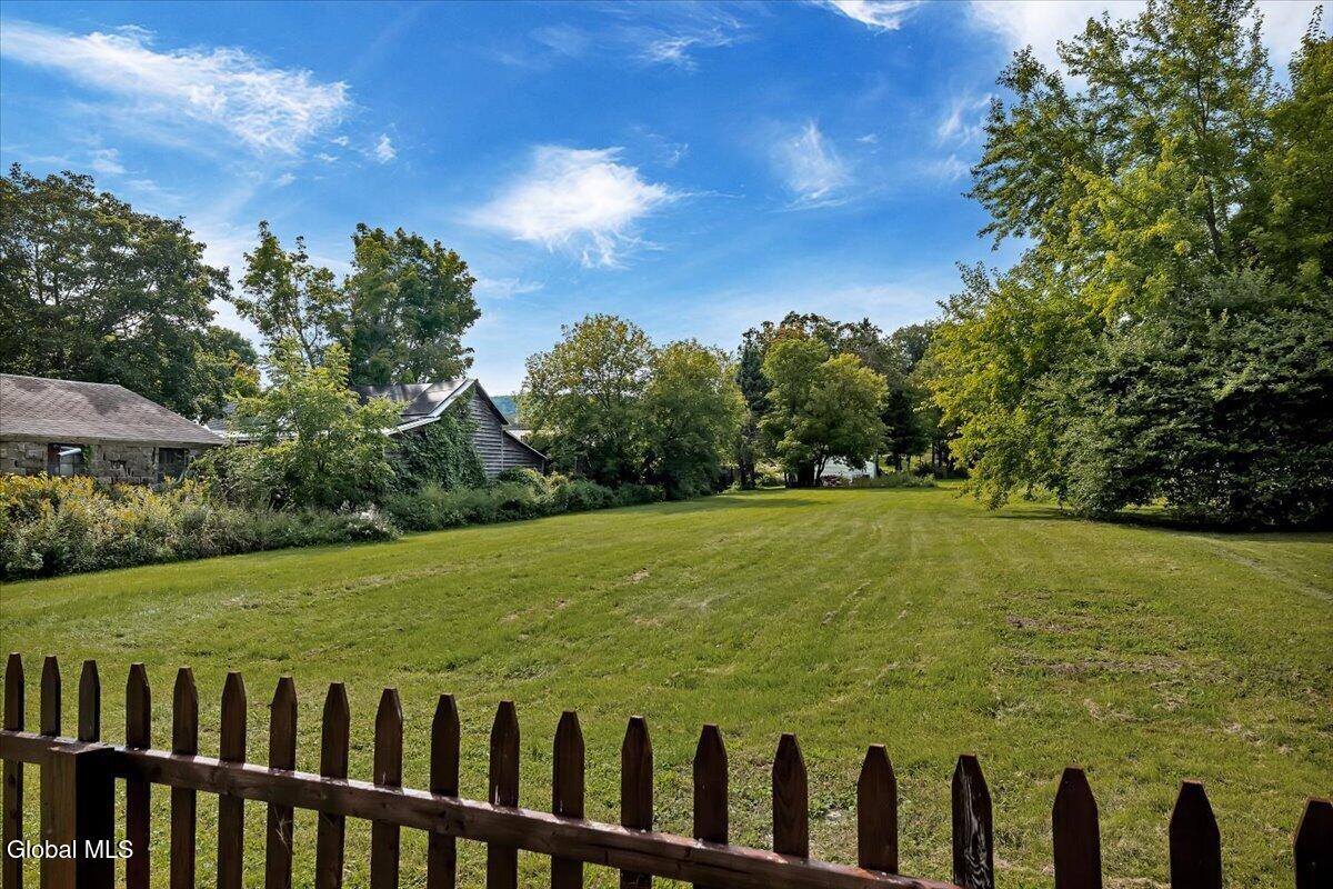 7 North Road Clarksville NY 12041