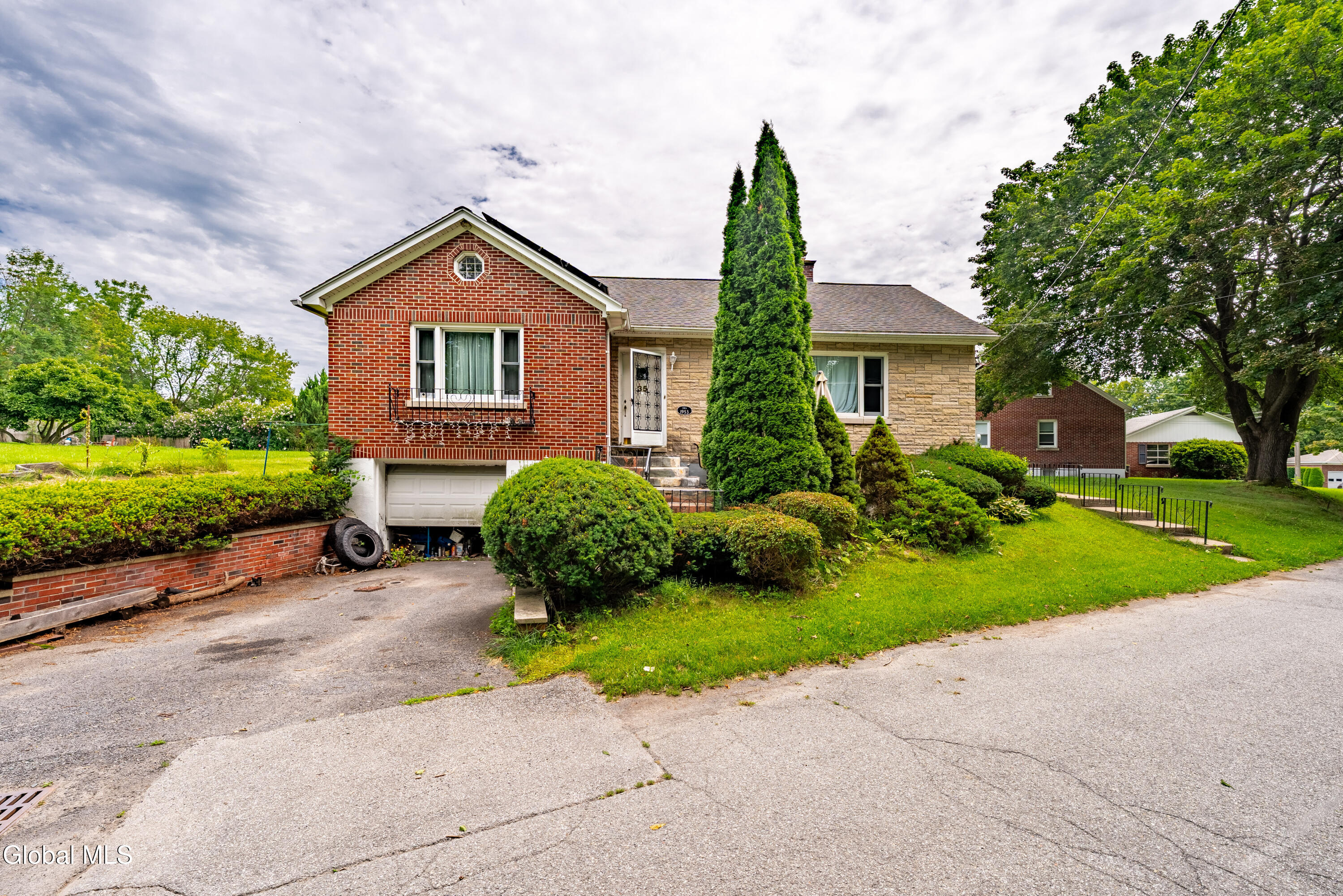 35 Brookland Avenue Albany NY 12203