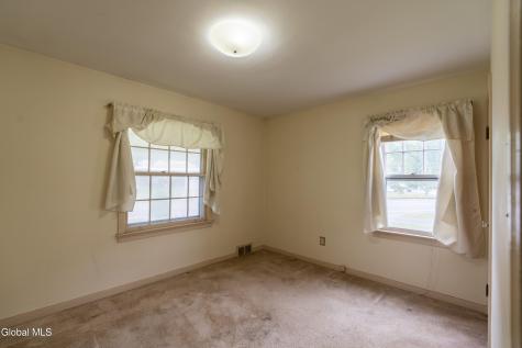 319 Princetown Road Schenectady NY 12306