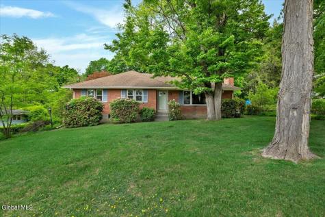 4 Pheasant Lane Castleton NY 12033