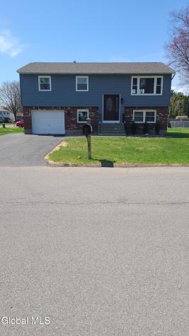 11 Village Park Drive Colonie NY 12205