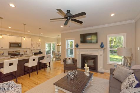 5 Dean Thomas Way Queensbury NY 12804