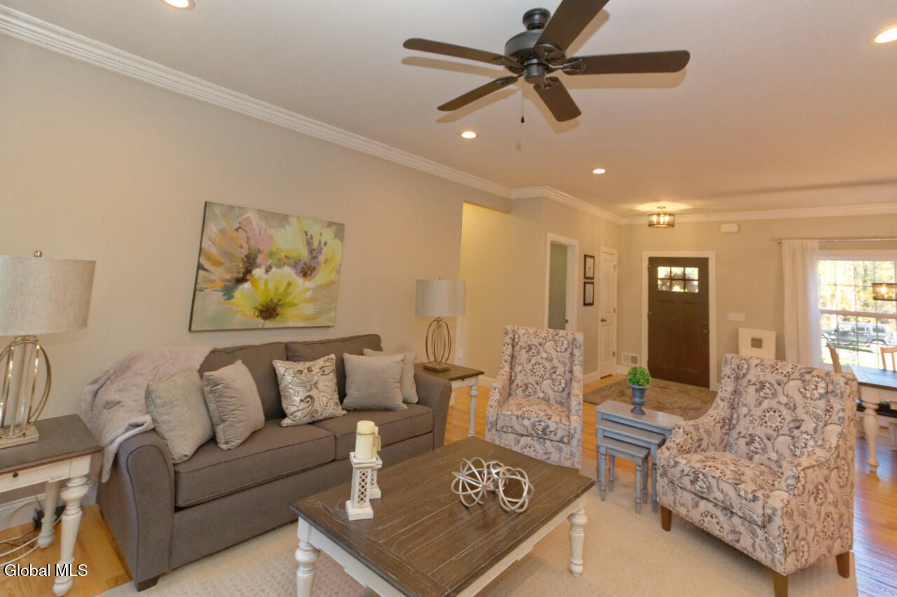 5 Dean Thomas Way Queensbury NY 12804