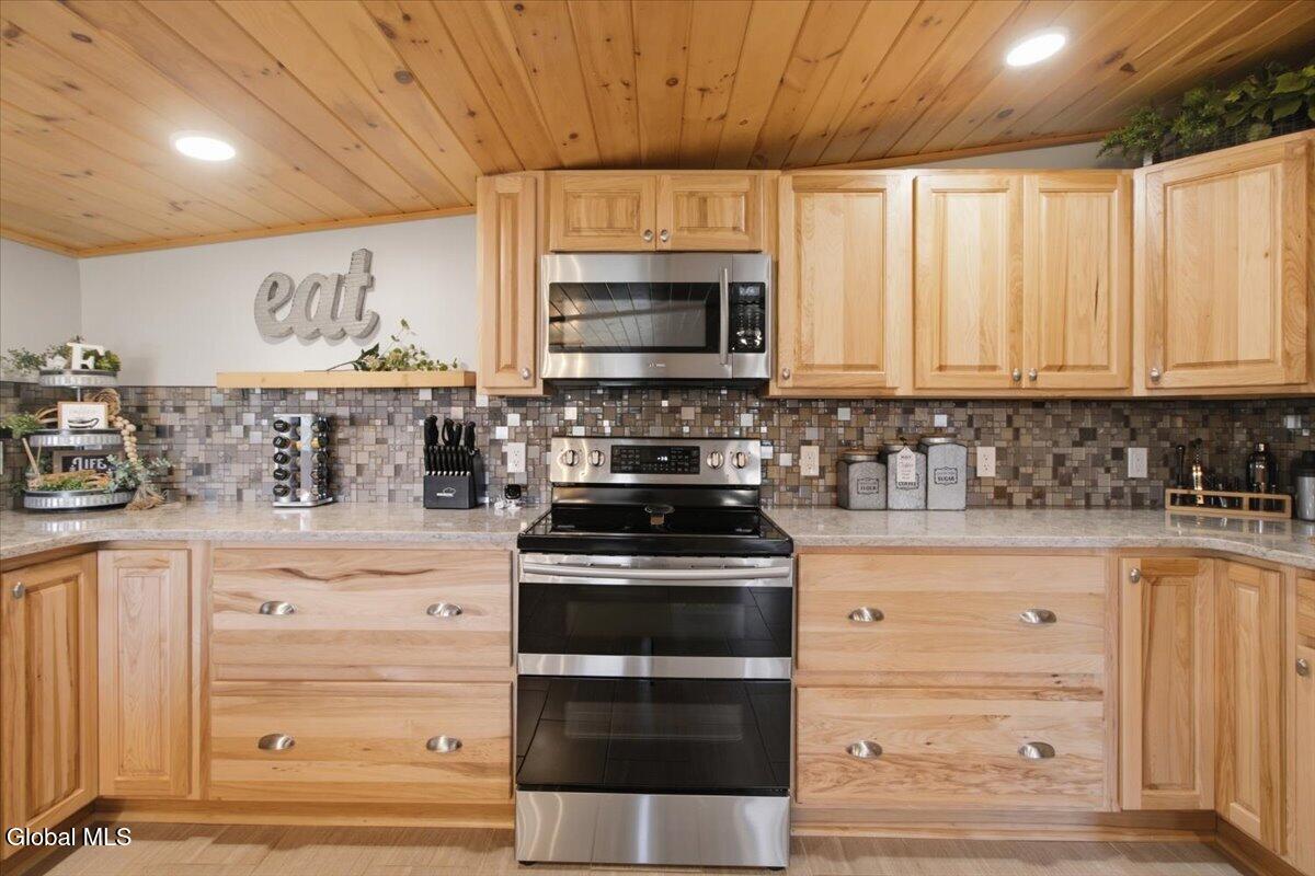 108 Bertrand Road Gloversville NY 12078
