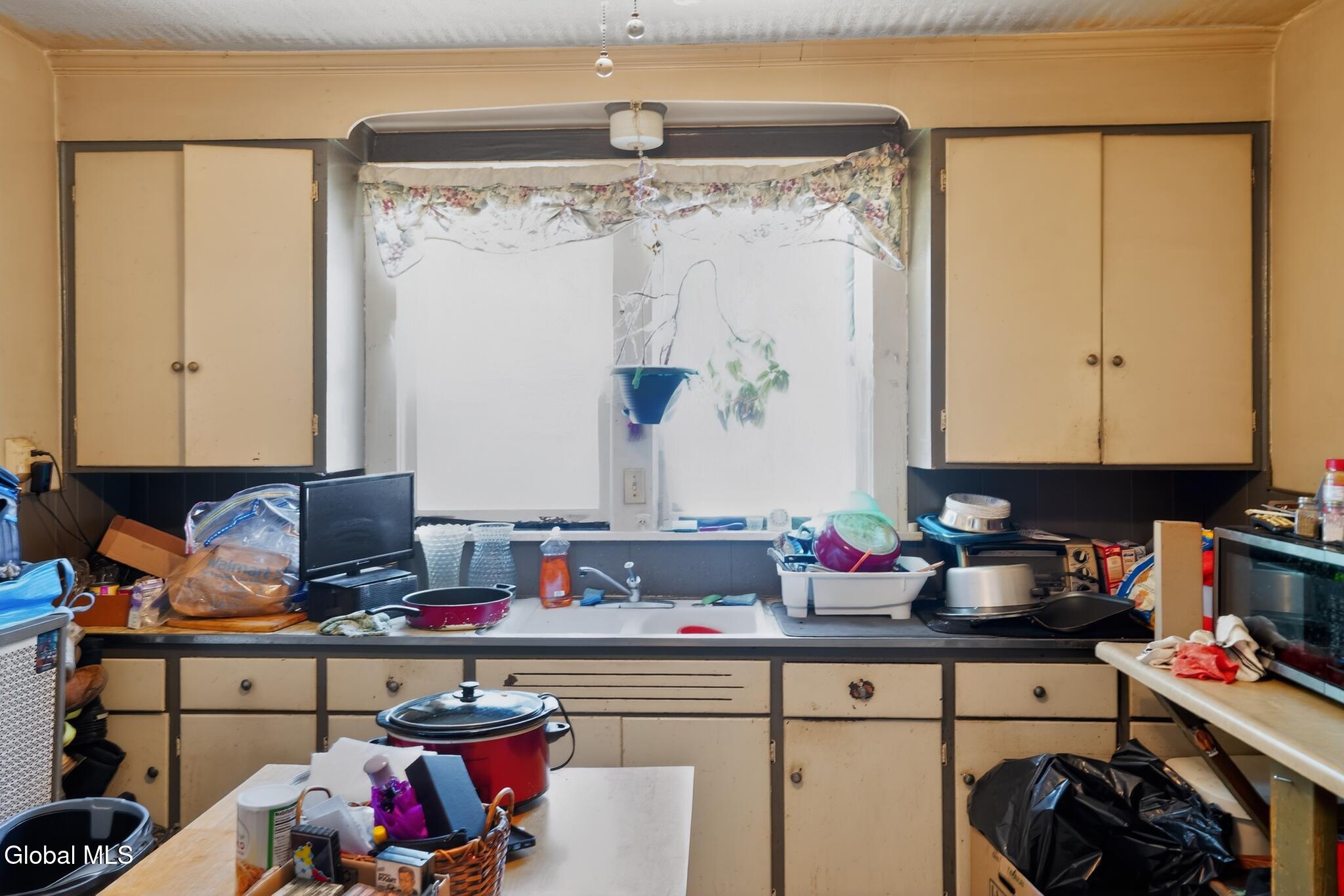 67 Pinewood Avenue Albany NY 12203