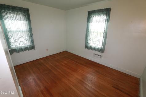 3329 Marie Street Schenectady NY 12304