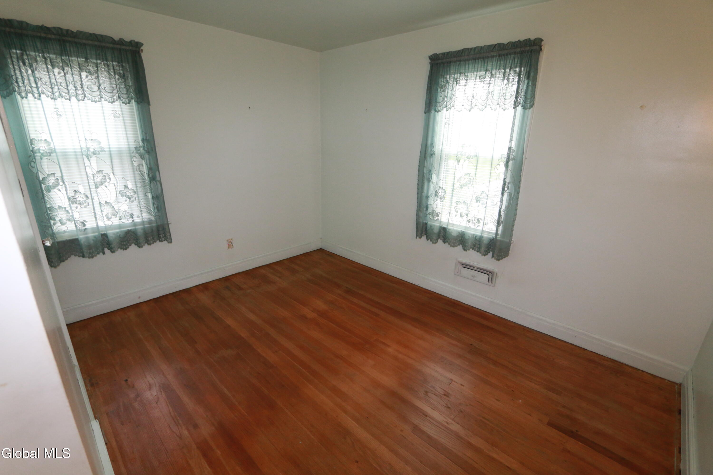 3329 Marie Street Schenectady NY 12304