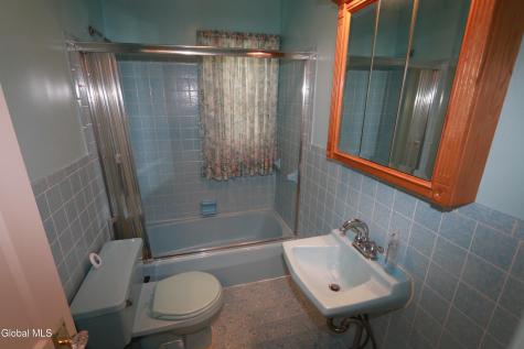 3329 Marie Street Schenectady NY 12304