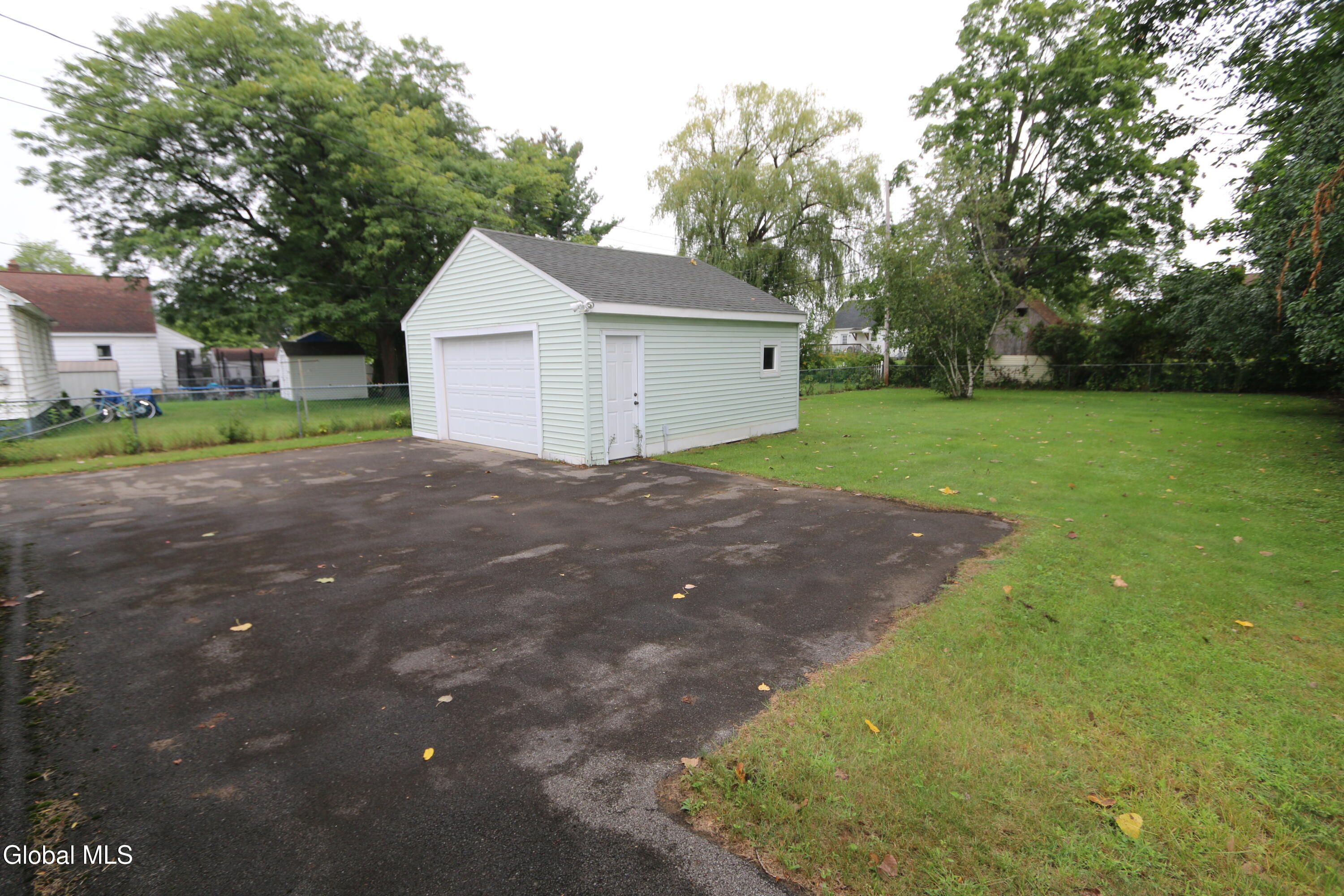 3329 Marie Street Schenectady NY 12304