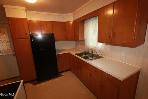 3329 Marie Street Schenectady NY 12304
