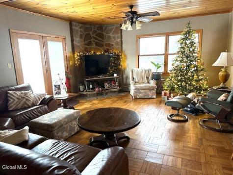 843 Wright Avenue Schenectady NY 12309