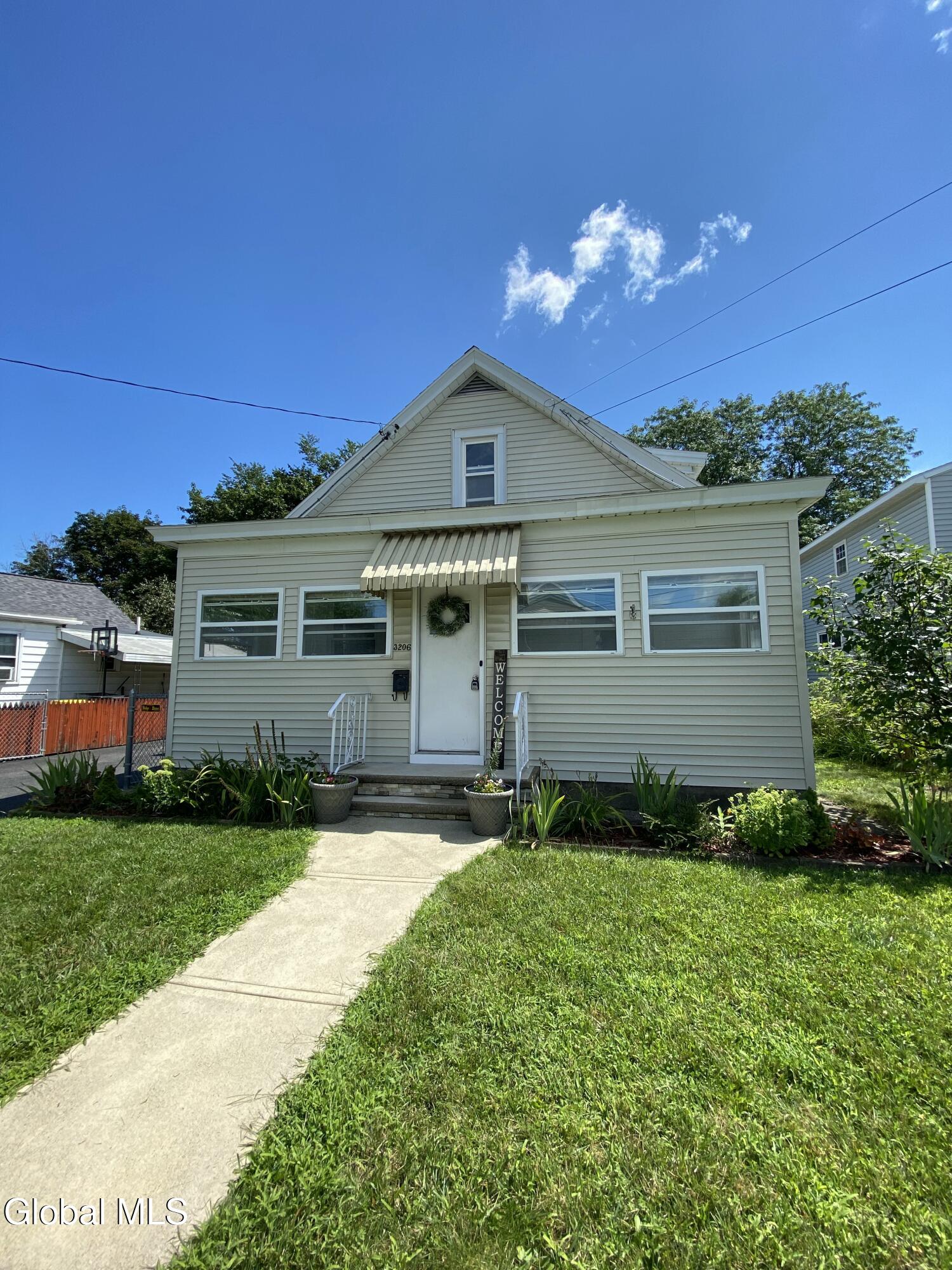 3206 Phillip Street Schenectady NY 12306