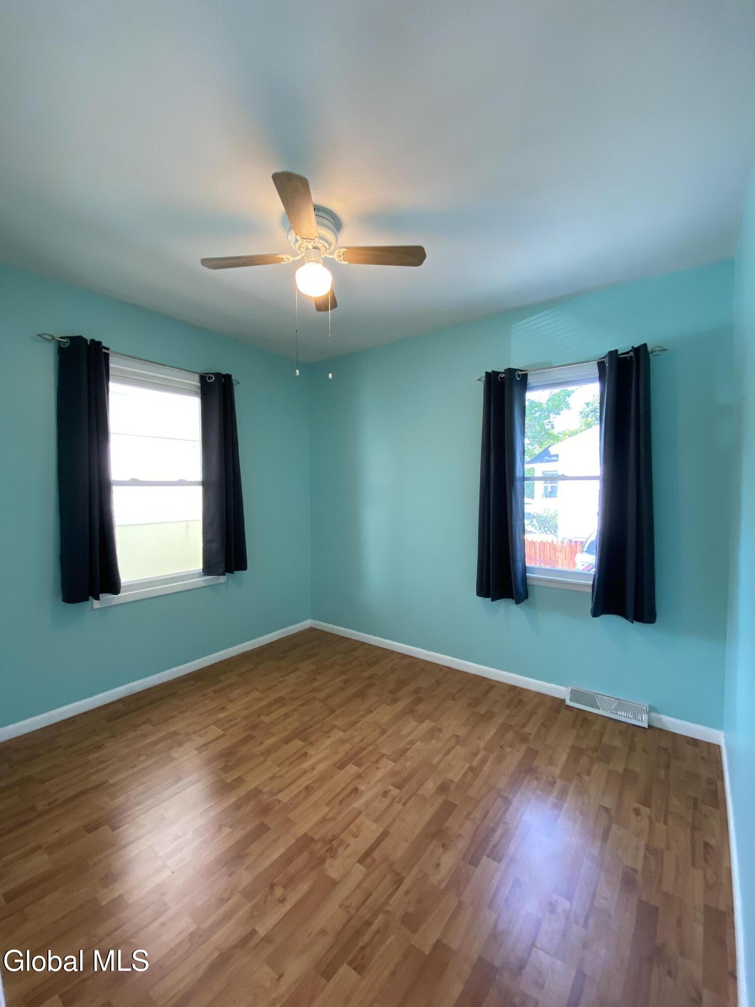 3206 Phillip Street Schenectady NY 12306