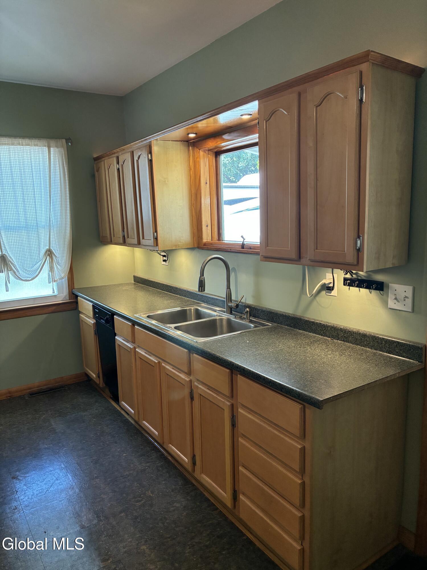 3206 Phillip Street Schenectady NY 12306