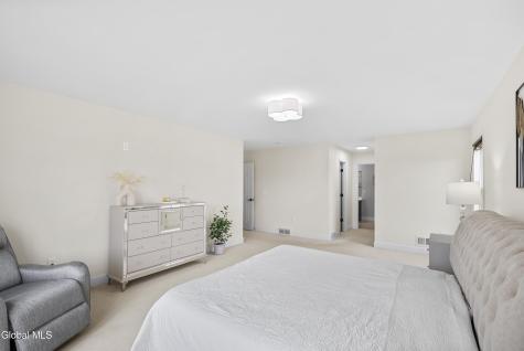 3 Skybrook Circle Clifton Park NY 12065