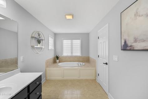 3 Skybrook Circle Clifton Park NY 12065