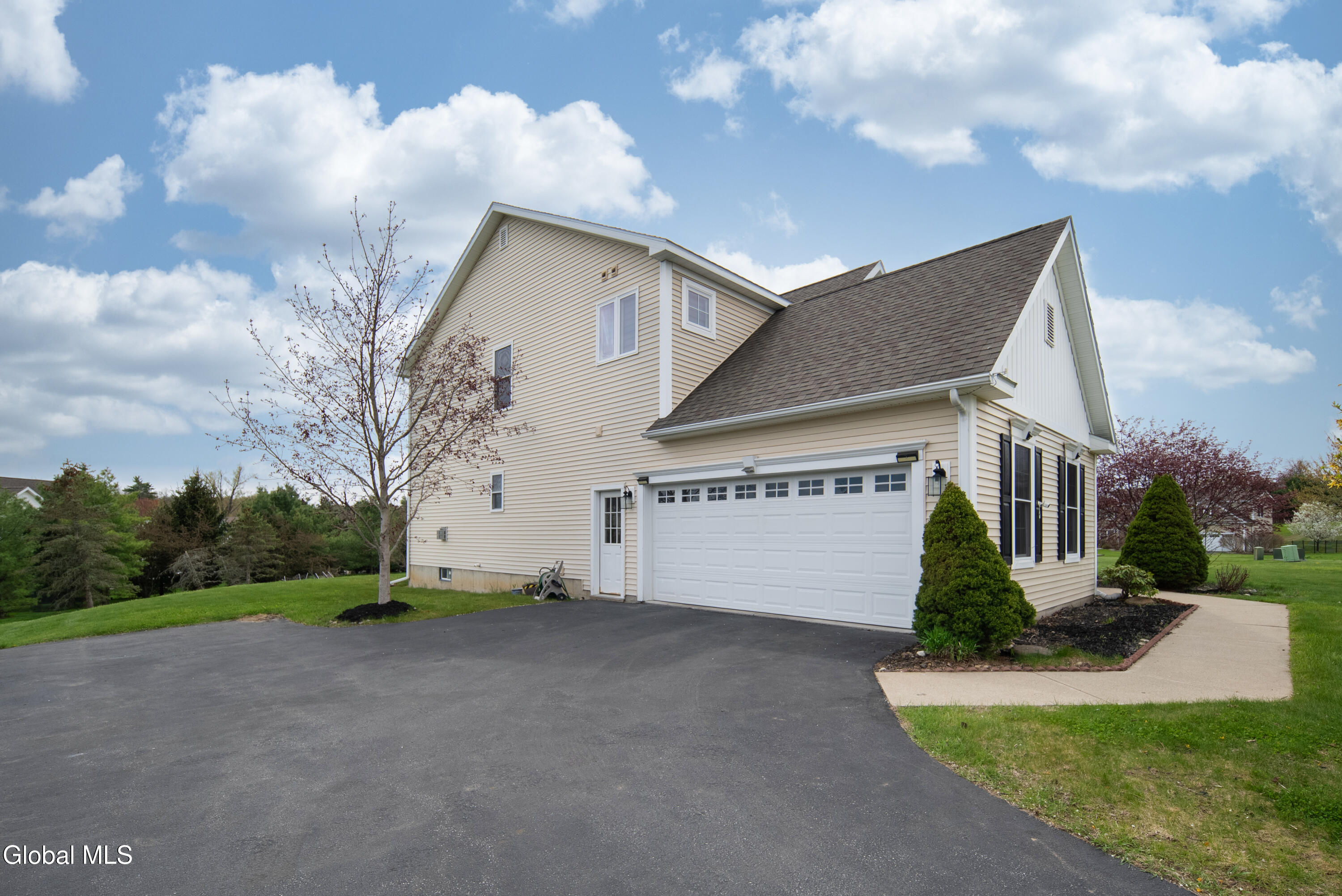 3 Skybrook Circle Clifton Park NY 12065