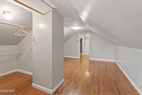 12 Arcadia Court Colonie NY 12205