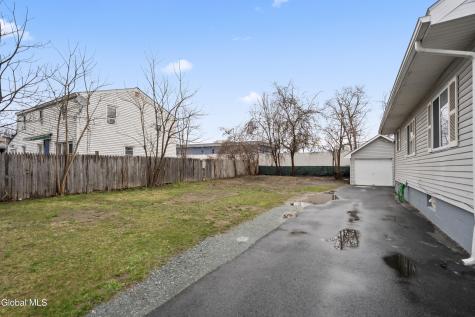 12 Arcadia Court Colonie NY 12205