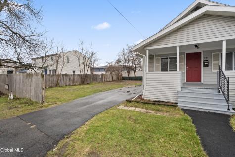 12 Arcadia Court Colonie NY 12205