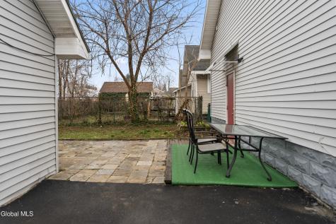 12 Arcadia Court Colonie NY 12205