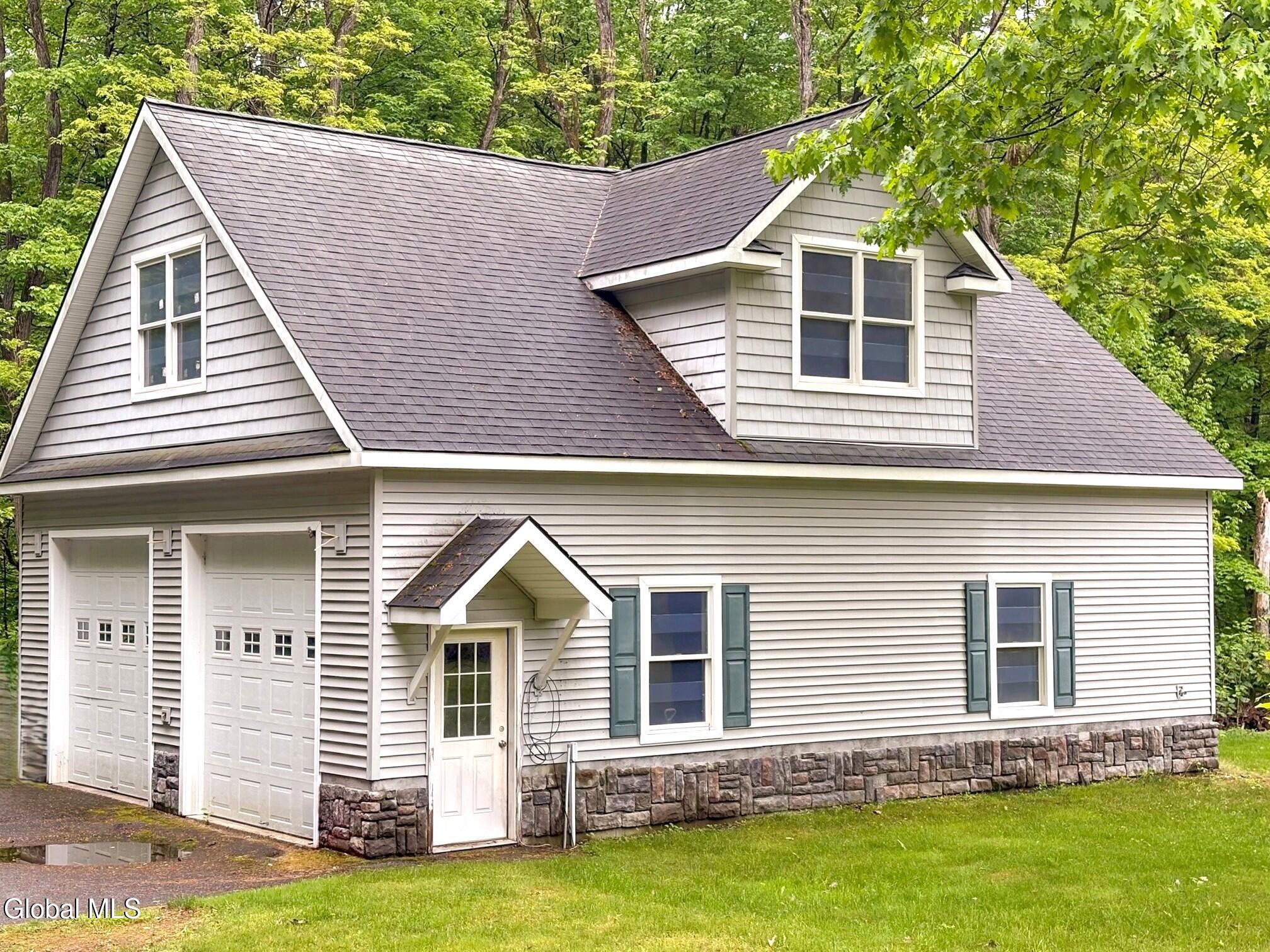 5 King James Court Saratoga Springs NY 12866