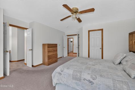 12 Danbury Court Clifton Park NY 12065