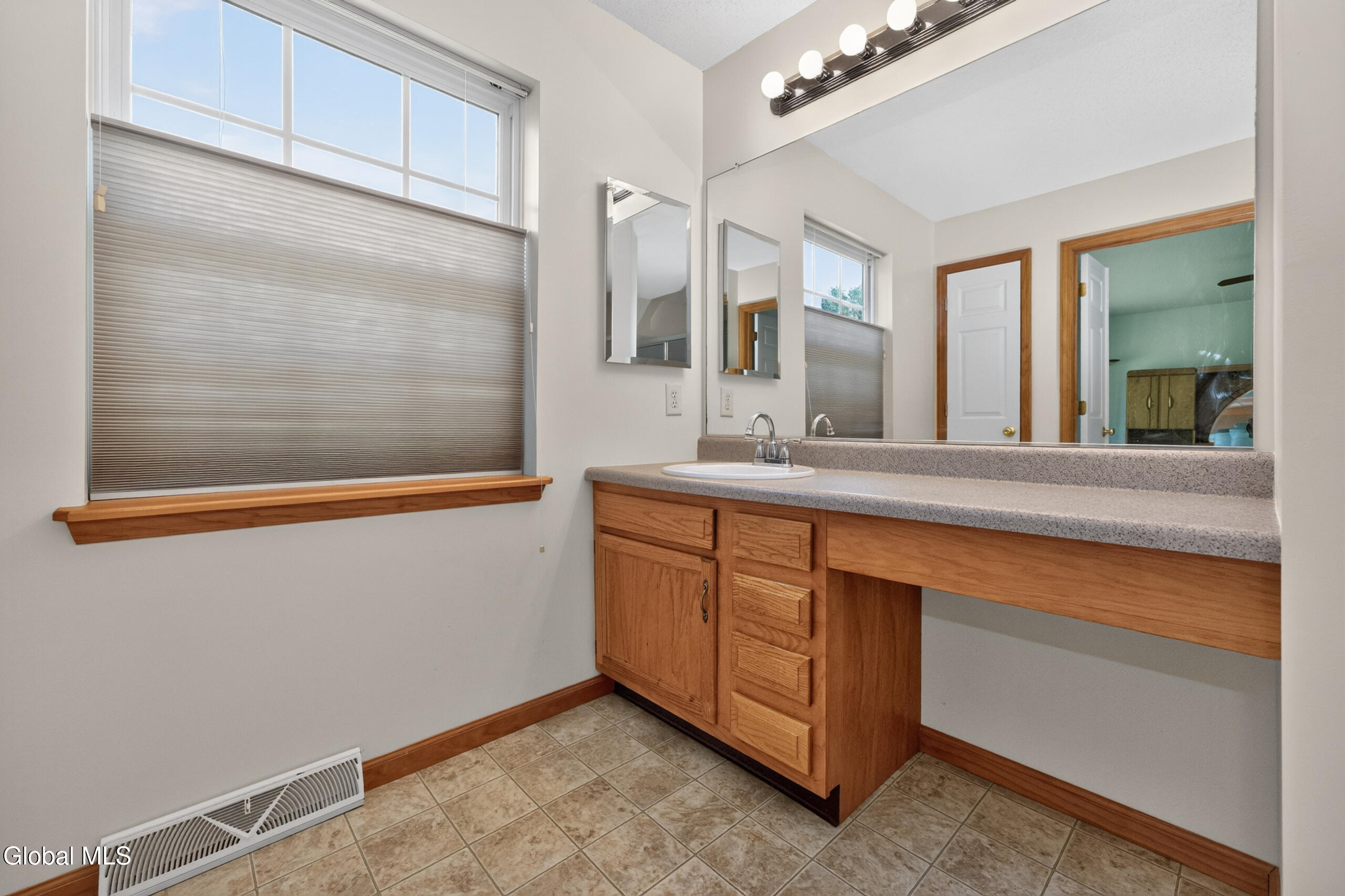 12 Danbury Court Clifton Park NY 12065