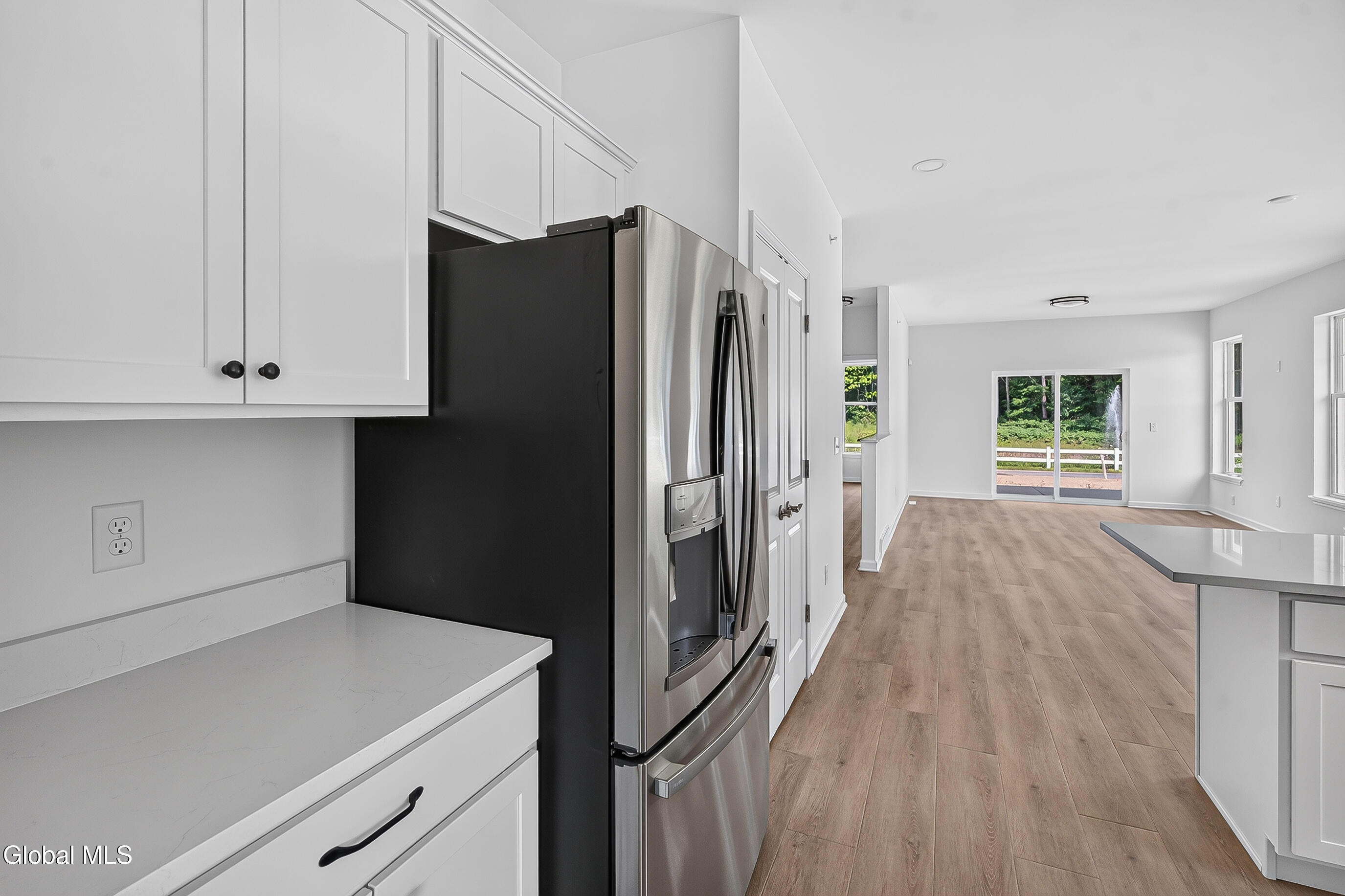 98 Whispering Pines Way Schenectady NY 12306