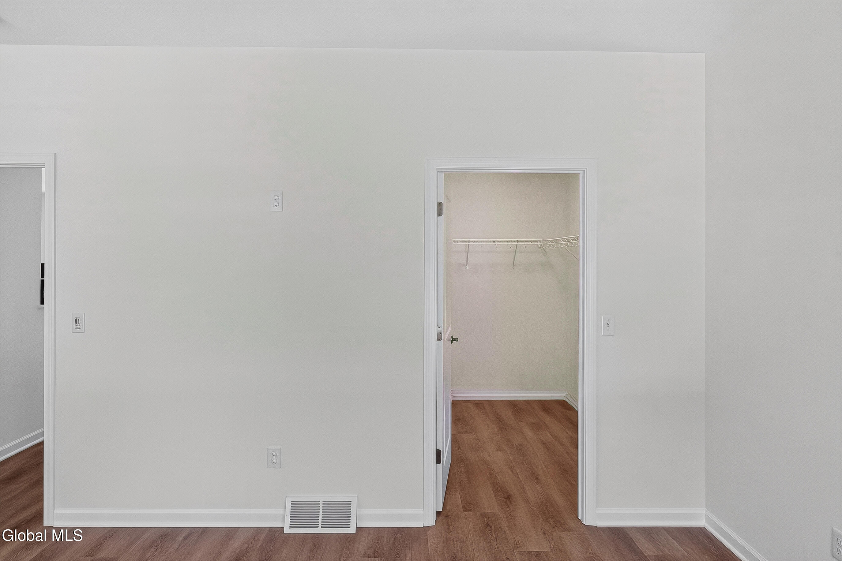 98 Whispering Pines Way Schenectady NY 12306