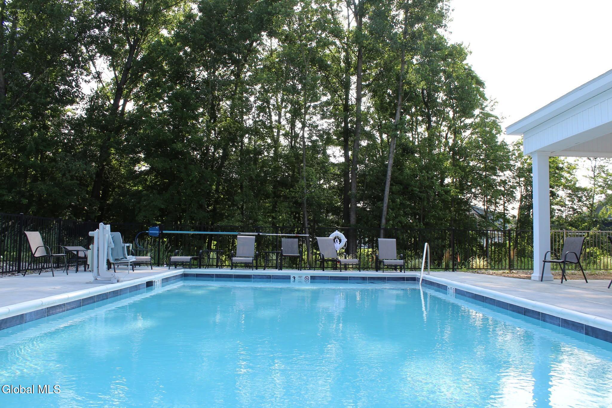 98 Whispering Pines Way Schenectady NY 12306