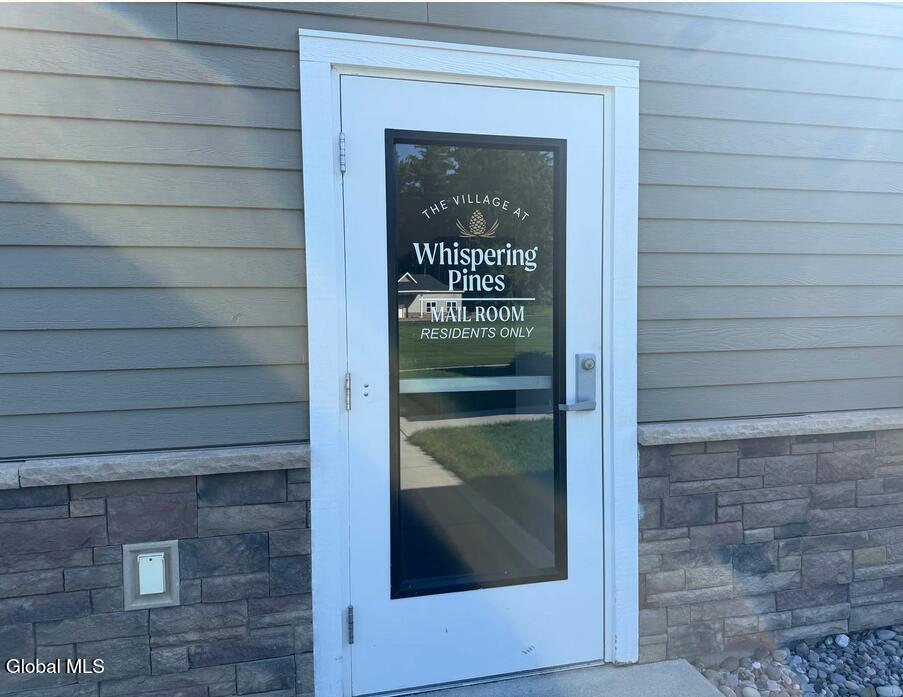 98 Whispering Pines Way Schenectady NY 12306