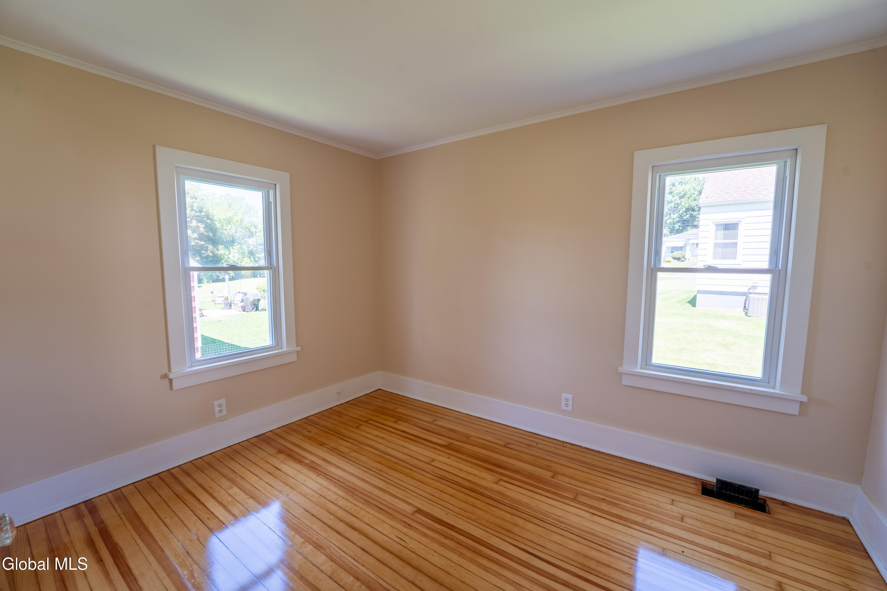 10 Highland Road Amsterdam NY 12010