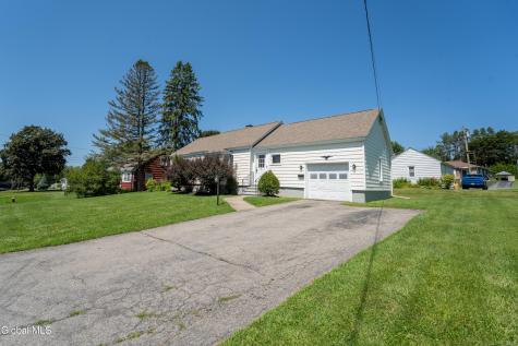 10 Highland Road Amsterdam NY 12010