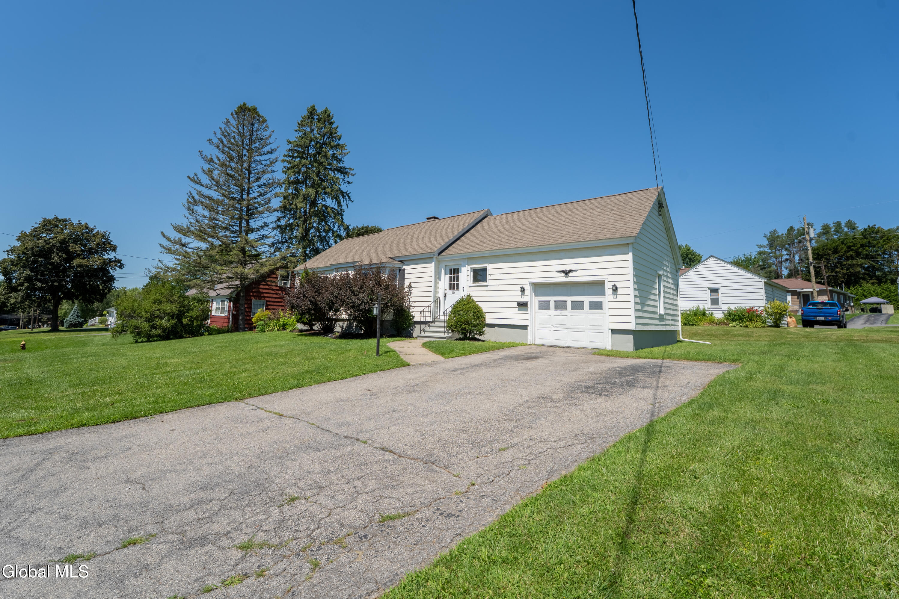 10 Highland Road Amsterdam NY 12010