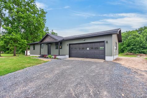 11 Mcdermott Road Mechanicville NY 12118