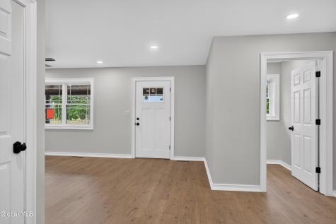 11 Mcdermott Road Mechanicville NY 12118