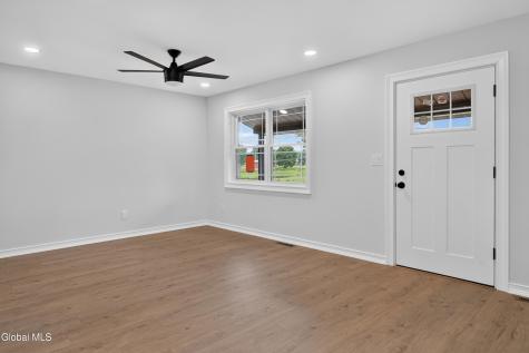 11 Mcdermott Road Mechanicville NY 12118