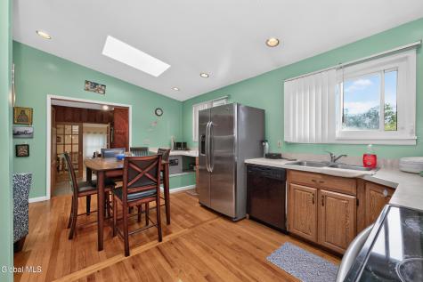 5 Crescent Lane Troy NY 12180
