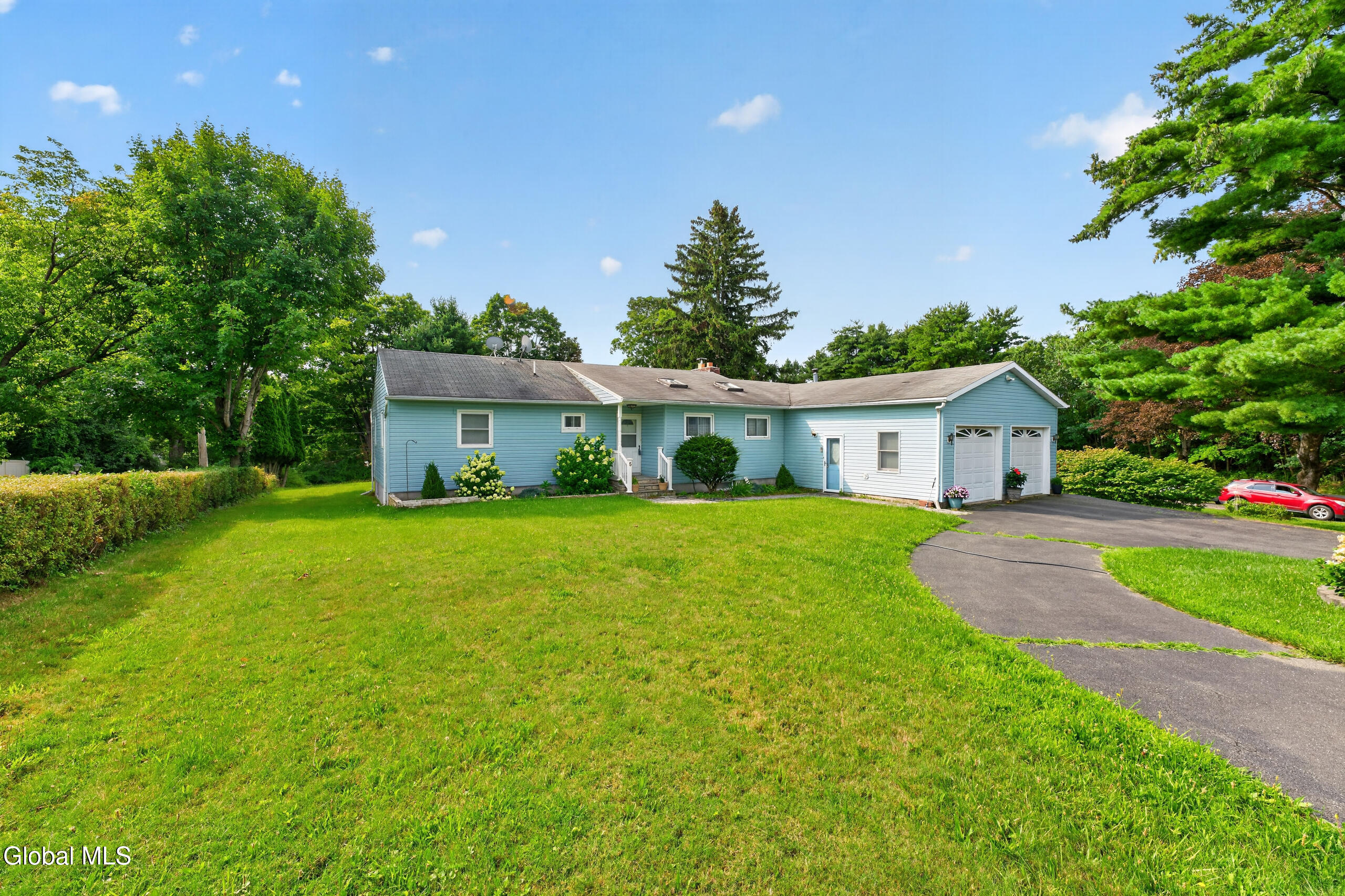 5 Crescent Lane Troy NY 12180