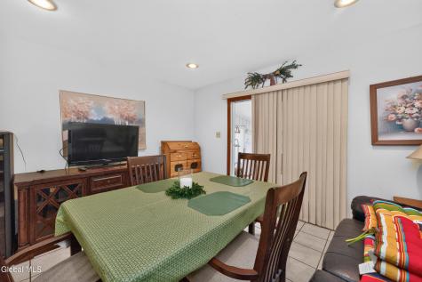 5 Crescent Lane Troy NY 12180